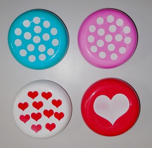 Magnet Round 10.5 cm, Pink with white dots